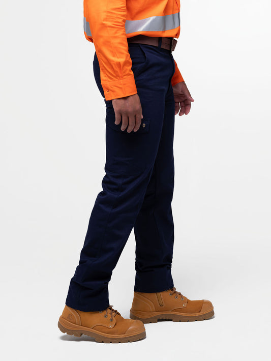 Men’s 300 gsm cotton ripstop cargo pants with Velcro‑flap pockets, ruler pocket, modern tapered fit, double‑stitched seams and UPF 50+ compliance